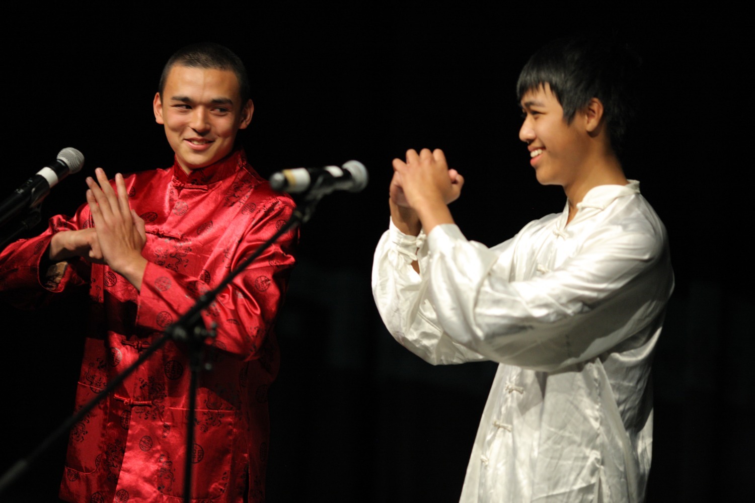 9月24日，在新西兰奥克兰举行的中学生中文大会上，中学生代表展示才艺。1.JPG