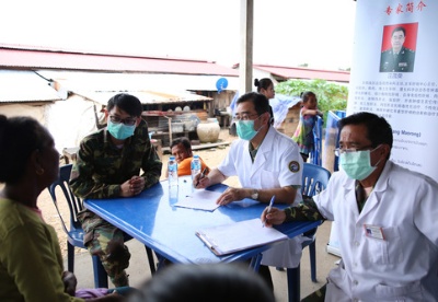 通讯：中国“和平列车”医疗队重返老挝溃坝灾区阿速坡