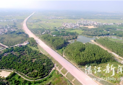 广东玉湛高速三工区主线路基全部交验完成
