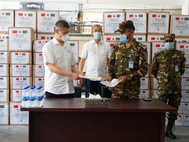 中企向孟加拉国医院捐赠抗疫物资