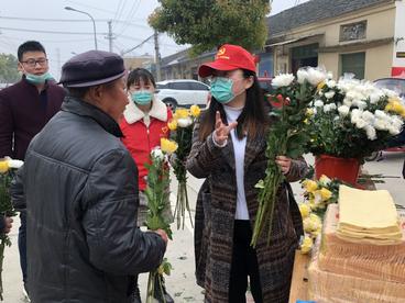 安徽肥东县：鲜花换纸钱 文明过清明