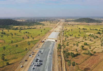 柬埔寨首条高速公路建设在战疫中顺利推进