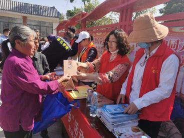 安徽定远县举行“三下乡”集中示范活动