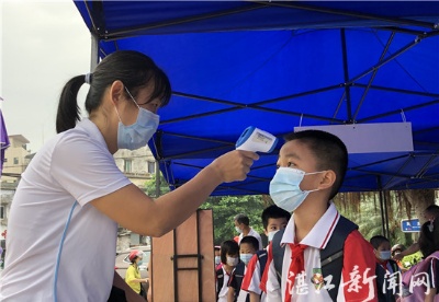 广东湛江小学低年级学生昨返校复课 全市中小学、中职（技工）学校学生累计返校110.74万人