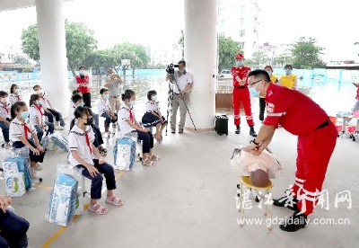 广东团霞山区委员会举行“青春自护 温暖童心”教育活动  筑牢“防溺水”安全防线