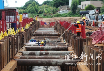 广东湛江引调水工程第一标段开始管道敷设作业