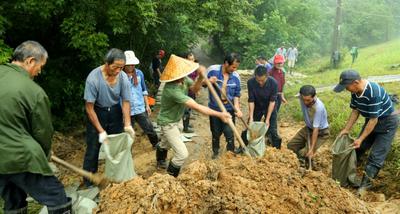 安徽繁昌县：抢险突击队迅速处置流体险情