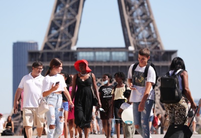 上半年法国旅游业萎缩25％