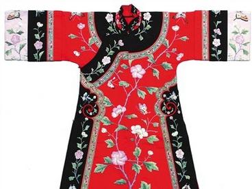中国丝绸勾勒丝路画卷