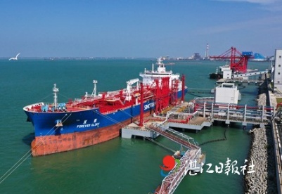 中科炼化首批出口成品油装船外运 预计本月出口成品油达9万吨