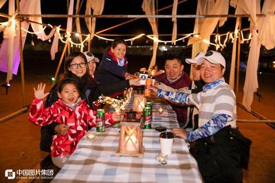 星空下的浪漫：越野营地里的帐篷酒店