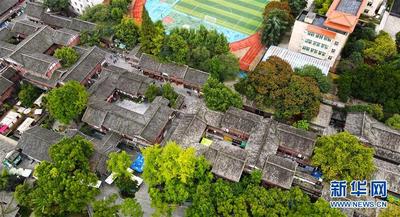 贵州遵义：高铁带动红色旅游