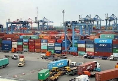 从年初至10月15日越南的进出口总值达逾4130亿美元 贸易顺差逾170亿美元