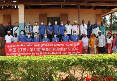 中国援桑给巴尔医疗队开展乡村义诊活动