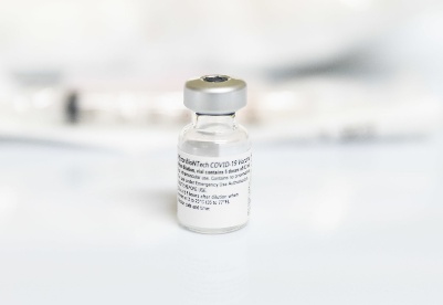 新冠肺炎疫苗问世对2021年意味什么？