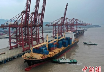 浙江舟山港域货物吞吐量累计超9300万吨