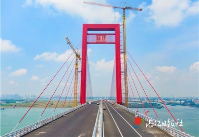 湛江调顺跨海大桥沥青铺设工作全部完成