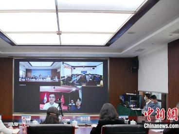 中国贵州与老挝琅南塔省签署友好省关系意向书