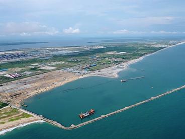 中企西非最大港口投资项目莱基港建设进度过半