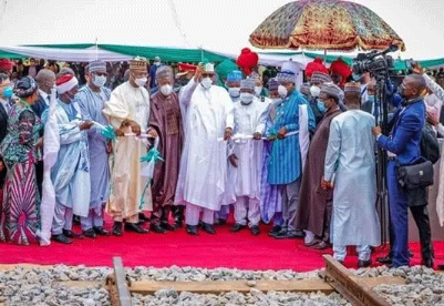 中企承建的尼日利亚卡卡铁路开工