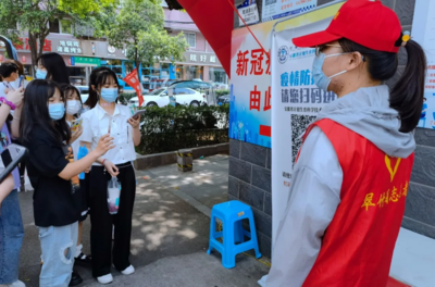 合肥蜀山区：疫苗接种开设“学生专场”  