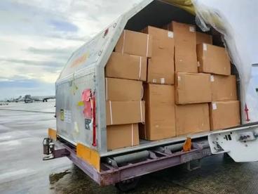 中国驻缅甸使馆向缅甸卫生部援助140台制氧机防治疫情