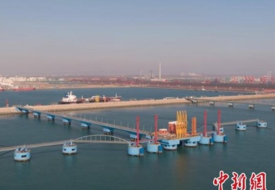 青岛港董家口港区原油码头二期和液体化工码头23日正式投产
