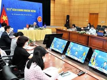 东盟经济部长开会 探讨经济复苏和数字经济一体化