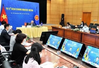 东盟经济部长开会 探讨经济复苏和数字经济一体化