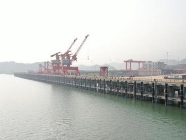 长江上游首个万吨级码头即将开港