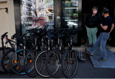 法国大力鼓励自行车出行以减少温室气体排放