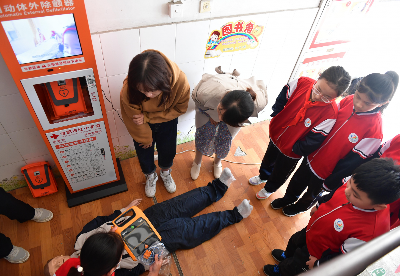 安徽巢湖：公办中小学校“急救神器”将实现全覆盖