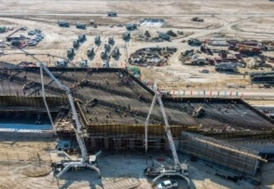 中企承建阿联酋铁路二期创单次浇筑新纪录