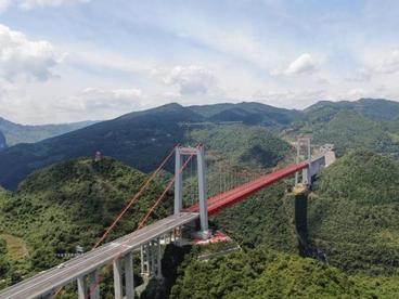 贵州湄石高速公路建成通车