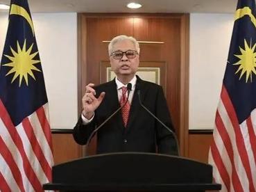 马来西亚总理任内首访新加坡