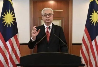 马来西亚总理任内首访新加坡