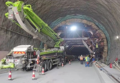 中企承建的阿联酋铁路二期项目9条隧道全部贯通