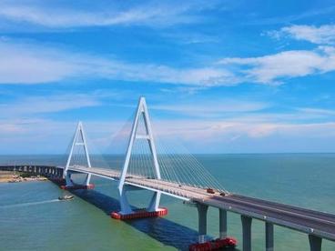 东雷高速完成线路基交验 粤西最长跨海大桥计划年底通车