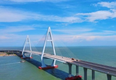 东雷高速完成线路基交验 粤西最长跨海大桥计划年底通车