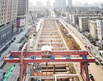 中煤三建合肥地铁站北一环路站首段主体结构封顶