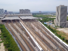 “上天入地”黑科技 守护美好出行