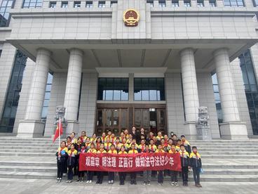 黄山徽州区法院：让学生“零距离”学法 