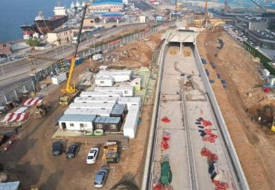 大连湾海底隧道陆域工程全线进入施工阶段
