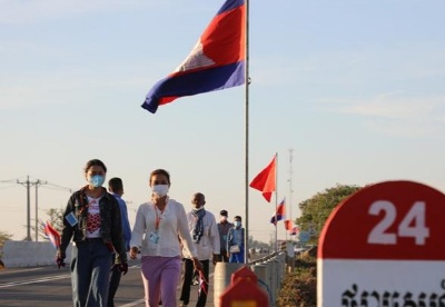 中国援柬埔寨11号国家公路改扩建工程通车