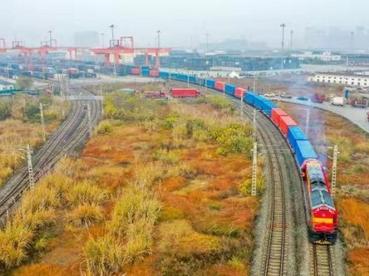 2022年首列四川茶叶出口中亚专列开行