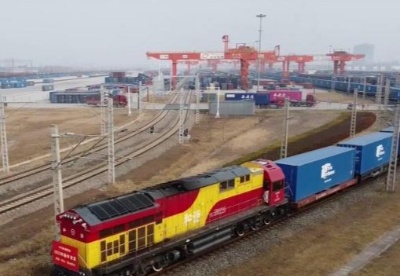 2022年陕西首趟中印铁海联运班列开行