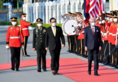 马来西亚总理访问泰国 两国达成多项合作共识