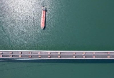 承重2380吨 三峡库区最大跨径长江大桥完成荷载试验