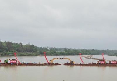 海南龙塘大坝工程一期围堰合龙成功 助自贸港建设