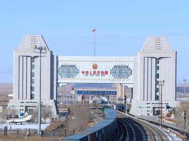 中国最大陆路口岸站开行中欧班列突破15000列